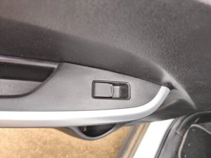 SUZUKI VITARA S 2015-2025 ELECTRIC WINDOW SWITCH (REAR PASSENGER SIDE) - Picture 1 of 3