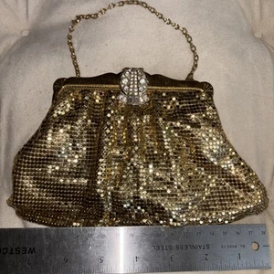 Whiting  & Davis USA Gold Mesh Evening Bag Coin Purse Vintage  one stone missing - Picture 1 of 6