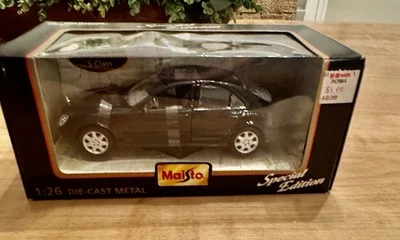 Maisto Mercedes-Benz S-Class 1:26 Diecast Replica Special Edition black - Image 1 of 2