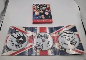 The Young Ones Extra Stoopid Edition 3x Disc DVD BBC Box Set Complete - Imagen 1 de 5