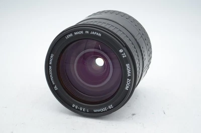 Sigma 28-200mm f/3.5-5.6 Aspherical Macro DL IF Hyperzoom Canon EF-Mount - Image 1 of 4