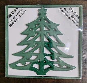 Vintage 1994 Old Dutch Green Enamel Coated Cast Iron Trivet Christmas Tree  - Picture 1 of 10