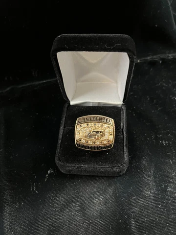 2013 southern modified tour championship ring 10k gold Cover