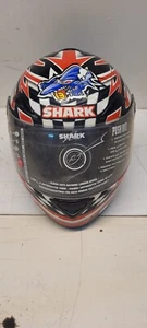 Shark Helm für Sammlung oder Vitrine. NICHT VERWENDBAR.  - Bild 1 von 4
