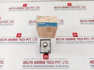 OMRON STP-NM Subminy Timer 404810 226731 100/110V 50/60Hz - Picture 1 of 12