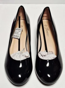 Forever 21 Womens Black Glossy Semi dress shoes Size 7.5 - Picture 1 of 7