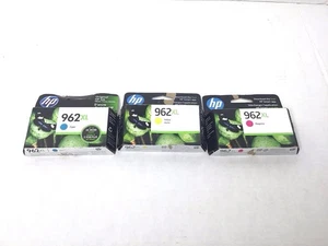 HP 952XL Ink Cartridge Cyan Magenta Yellow Mixed Exp Dates - Picture 1 of 7