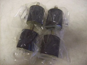 Wacker VP1550, VP1340 Parte manomissione compattatore piastra, set di 4 supporti ammortizzatori in gomma - Foto 1 di 2