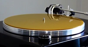 Gold Acrylic Hi-Fi Turntable Mat, W-MAT by Winyl, 3mm thickness - Picture 1 of 2