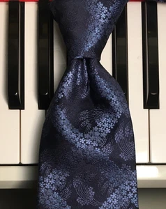 UNGARO / Designer Couture Sapphire Blue Floral Diamond Plaid Italian Silk Tie - Picture 1 of 10