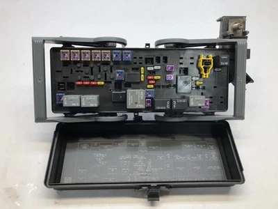 Module de puissance totalement intégré Tipm Dodge Journey 2,4 L 2012-2020 OEM 68143317AC - Photo 1/4