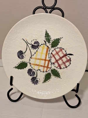 Vintage Blue Ridge Southern Pottery Quilted Fruit Dinner Plate USA Woodcrest - Image 1 of 4