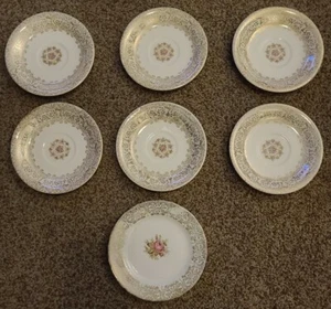 5 Royal China Santa Rosa Warranted 22 Kt Gold 6" Plate plus 1 similar - Picture 1 of 8