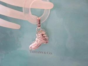 Bota de Colección Tiffany & Co Madre Perla Plata Esterlina Sonajero Bebé - Imagen 1 de 11