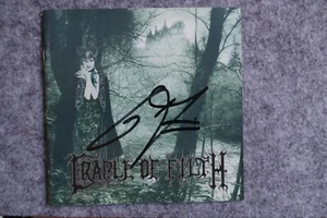 Cradle of Filth - Dusk and her Embrace CD Album signed / autograph / signiert - Picture 1 of 7