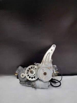 2007 - 2014 Cadillac Escalade Chevy Tahoe Power Liftgate Tailgate Motor OEM - Image 1 of 4