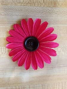 handmade dark pink  Gerbera daisy flower clip/ barrette with large black button - Picture 1 of 3