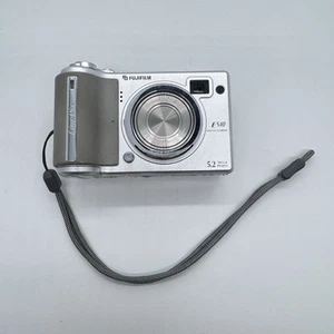 Fujifilm Finepix E510 Digital Camera 5.2MP Compact Y2K Tested & Working - Picture 1 of 10