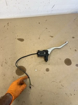 Polaris Phoenix 200 2006 cilindro maestro de freno ver abajo B654 Foto 1 de 4