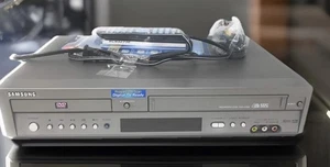 Samsung DVDV3500-DVD/VCR Combo VHS Dual Deck Combination Prog mit Fernbedienung. - Bild 1 von 9