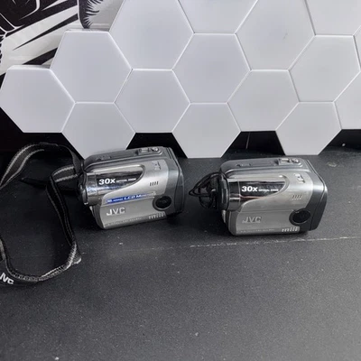 Two JVC GR-DA30U Digital Video Camera (Gray) 30x Optical Zoom AS-IS UNTESTED - Image 1 of 4