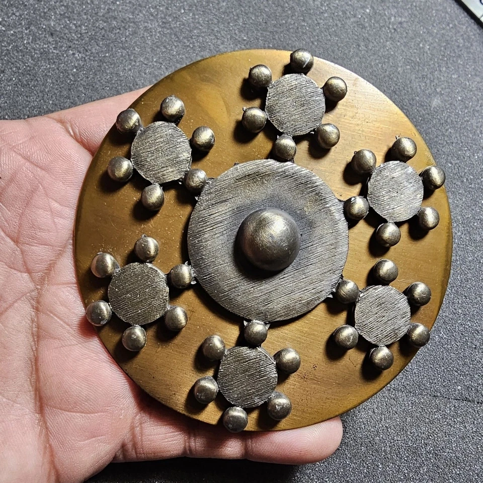 Hebilla de cinturón redonda de cobre vintage de 3,5 pulgadas de ancho Foto 1 de 4