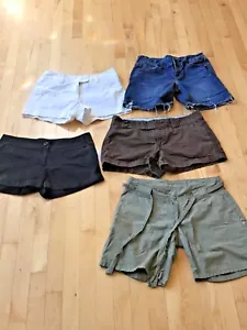 Summer shorts lot - Picture 1 of 2