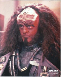 Star Trek DS9 Gowron Face 8 x 10 Photograph, NEW - Picture 1 of 1