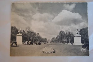 VTG Postcard Paris Et Ses Merveilles Avenue des Champs-Elysees Chevaux de Marly - Picture 1 of 8