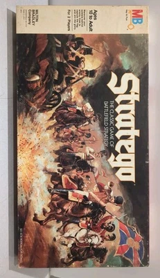 STRATEGO Board Game COMPLETE Milton Bradley 1986 - Image 1 of 4