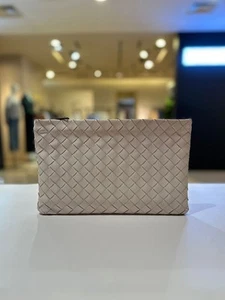 Intrecciato White Clutch Bag 522430 - Picture 1 of 6