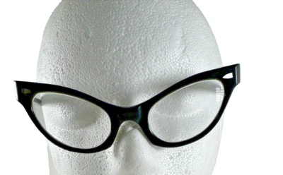 VINTAGE ESTATE American Optical 4 1/4-5 1/2 KIDS Cat Eye Eyeglasses BLACK Frames - Image 1 of 4