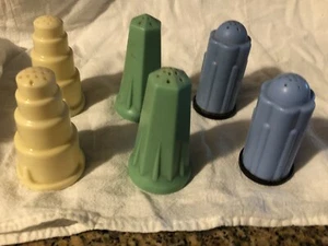 Art Deco “Bonny Ware” Bakelite Multi colored salt and pepper shakers. - Picture 1 of 15