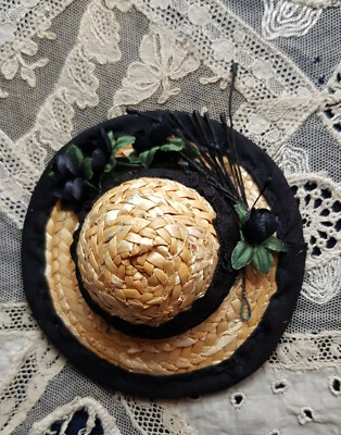 joli chapeau poupée ancienne - Photo 1/4