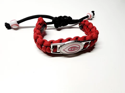 Cincinatti Reds Adjustable Charm Bracelet Fan Apparel & Souvenir Baseball MLB Cover