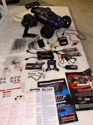 traxxas e revo 1/10 castle mamba 6s brushless and accessories - Image 1 of 4