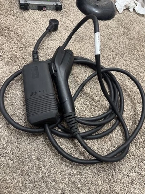 Cable de carga cargador EV/Equinox EV/Blazer EV 2024 Chevy Silverado EV/Equinox EV/Blazer EV Foto 1 de 3