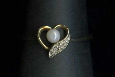 Anillo Corazón Perla y Diamante Natural Oro Amarillo Sólido 10K 1.14 Gramos Tamaño 6.25 *CE Foto 1 de 3