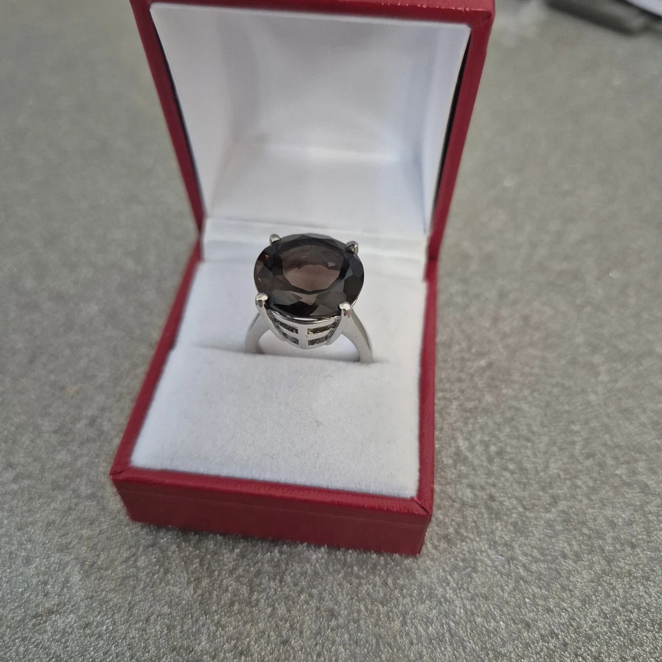 Brazilian Smoky Quartz solitaire ring - Image 1 of 4