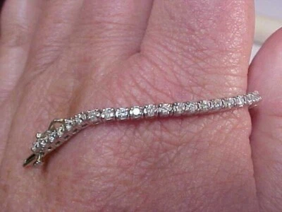 $8000 ESTATE 2.00CTW NATURAL DIAMOND TENNIS BRACELET 14K WHITE GOLD 7'' - Image 1 of 4