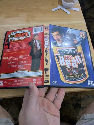 O1 Rowan Atkinson Is Mr. Bean: The Whole Bean, Vol. 3 - Very Good Foto 1 de 2