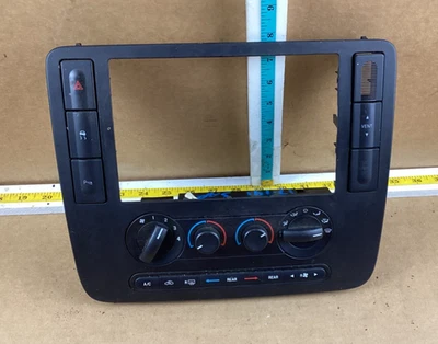 Radio de tablero Ford Freestar 2004-2007 calefacción climatización con bisel moldura OEM Foto 1 de 4