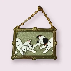 Loungefly 101 Dalmatiner Rahmen Pin Dalmatiner mit Box und Tasche Brandneu Welpen - Bild 1 von 1