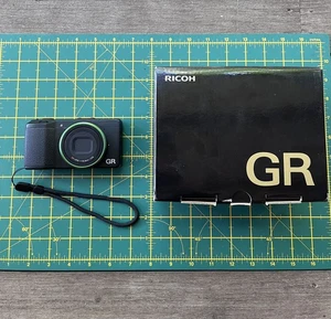Ricoh GR 1 16.2MP Compact Digital Camera   - Picture 1 of 8