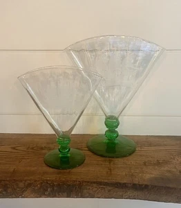 Steuben-Pair of 'Spanish Galleon' Fan Vases #6287-Pomona Green/Colorless-C. 1920 - Picture 1 of 7