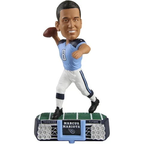 Marcus Mariota Tennessee Titans Bobblehead Forever Collectibles NFL NIB FOCO Cover