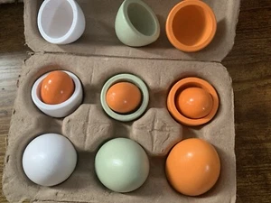 6Pcs/Set Wooden Eggs Yolk Pretend Play Kitchen Food Cooking Kids Toy Novel Gifts - Picture 1 of 2