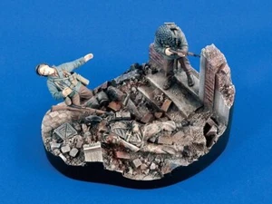 Verlinden 1/35 "¡Sniper!" Viñeta Segunda Guerra Mundial (3 figuras, 2 de pie y 1 en el suelo) 1948 - Imagen 1 de 1