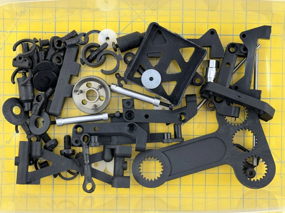 SERPENT Sortiment Zubehör Ersatzteile Verschiedenes - Vintage Modellbau - Bild 1 von 1