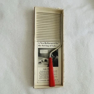 VTG Cake Breaker C.J. Schneider Red Catalin Handle 802 Original Box Insert USA - Picture 1 of 14
